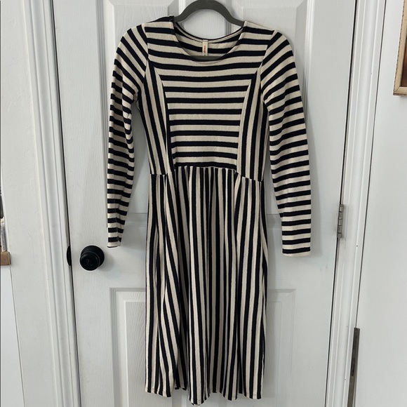 orange creek Dresses & Skirts - Orange Creek Dress with Black and Cream Stripes